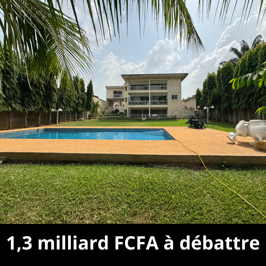 Villa triplex de 10 pièces avec piscine